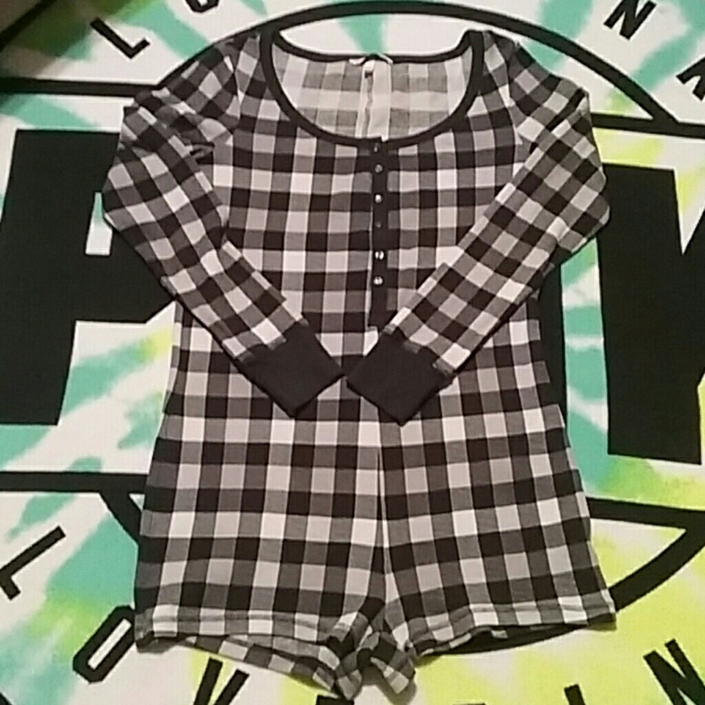 VS Sleep Romper